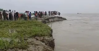 কুষ্টিয়ায় পদ্মার পাড় ধসে শিশু নিখোঁজ